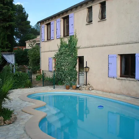 In With Pool Near *